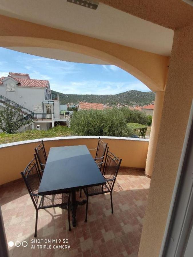Apartments Vala Vinisce Luaran gambar