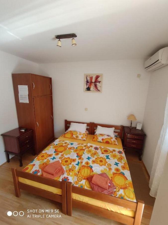 Apartments Vala Vinisce Luaran gambar